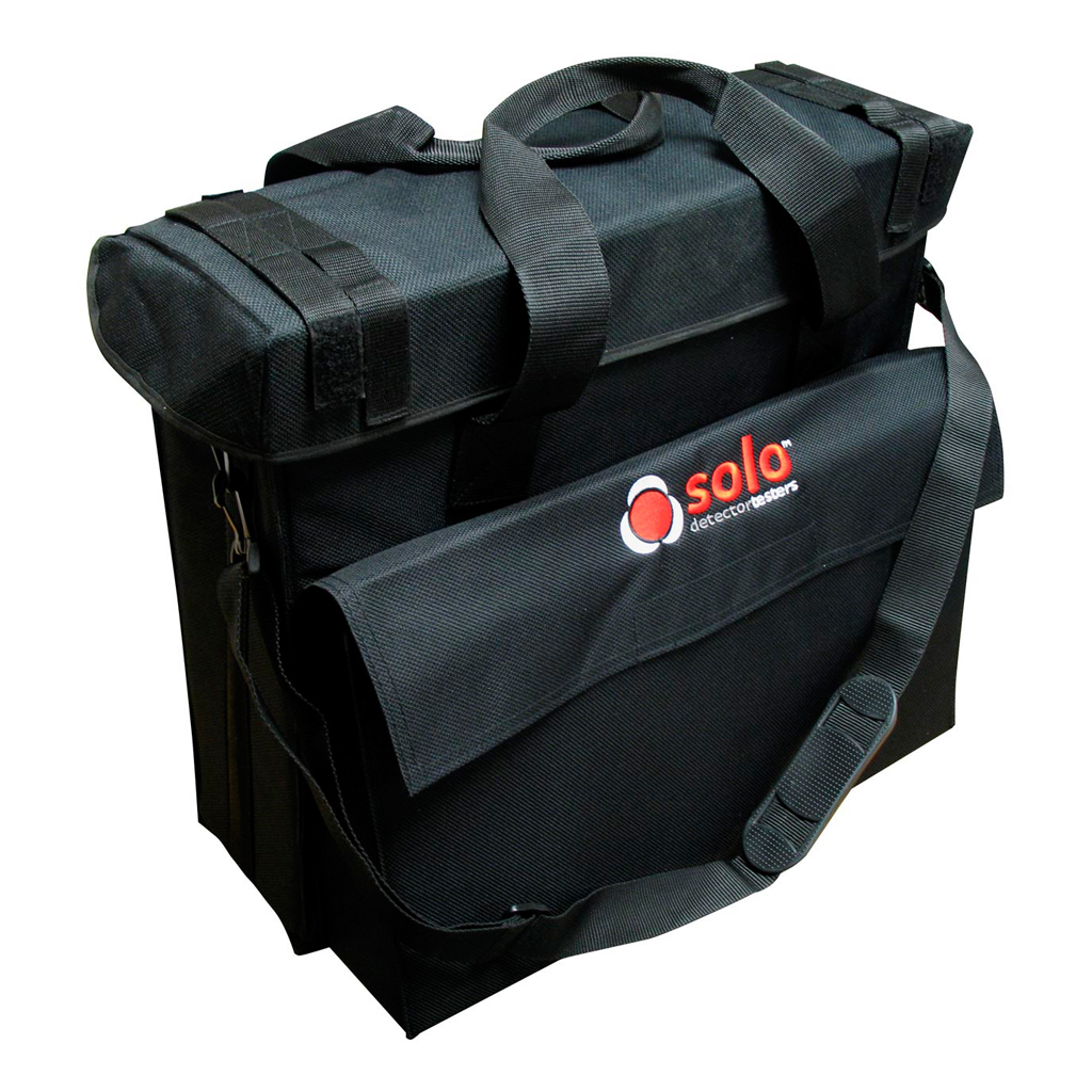 Bolsa de transporte de material semirrÃgido para alojar todos los elementos de la serie SOLO. Color negro.